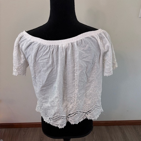 Full Tilt Cottagecore White Cotton Lace Embroidered Cropped Top Size Small​​ - Picture 2 of 10